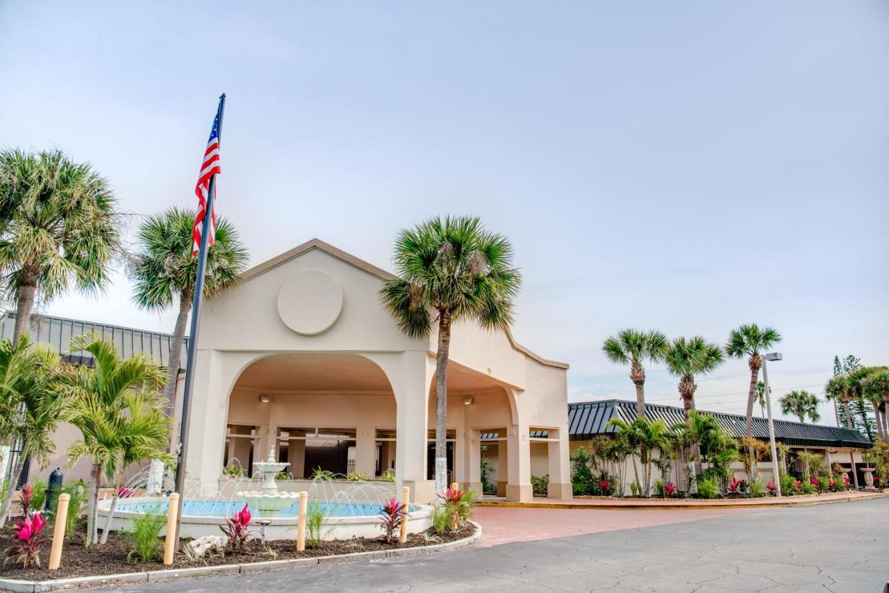 Days Inn By Wyndham St. Petersburg / Tampa Bay Area Pinellas Park Exterior photo